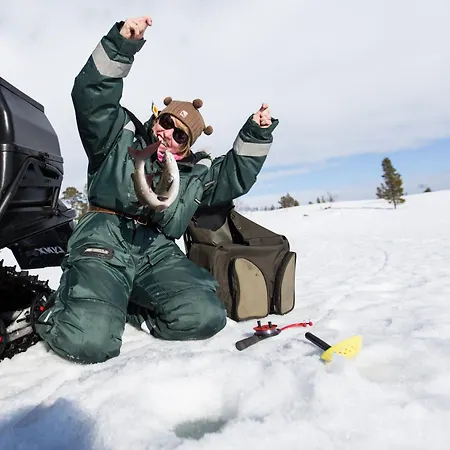 Arctic Raja Inn, Next To Norwegian Border Estalagem