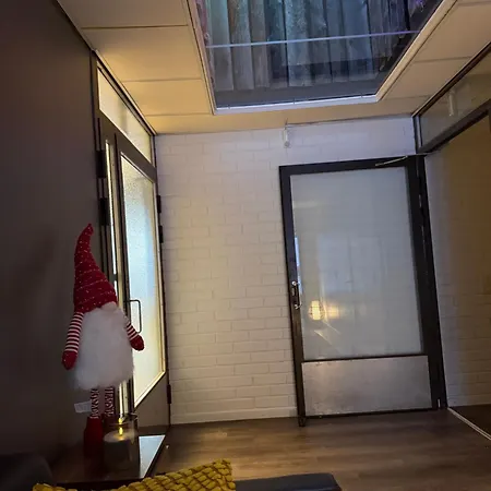 Arctic Raja Inn, Next To Norwegian Border Naatamo