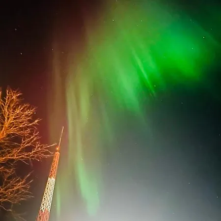 Arctic Raja Inn, Next To Norwegian Border Värdshus