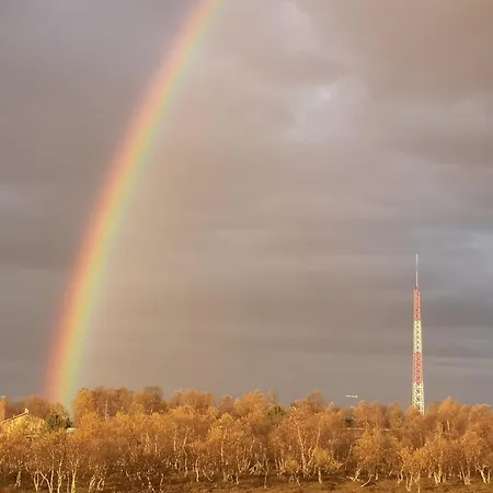 Arctic Raja Inn, Next To Norwegian Border 여관 Naatamo