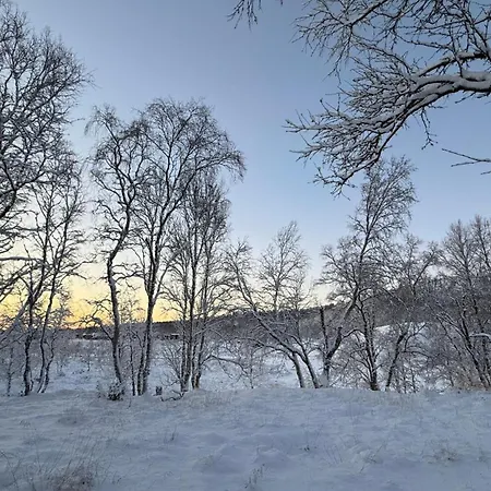 Arctic Raja Inn, Next To Norwegian Border * Naatamo