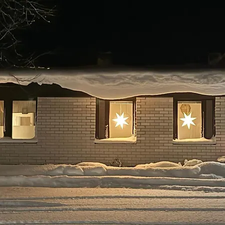 여관 Arctic Raja Inn, Next To Norwegian Border