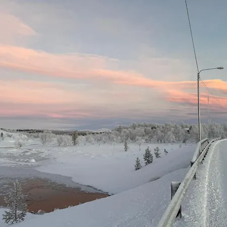 Värdshus Arctic Raja Inn, Next To Norwegian Border