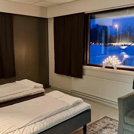 Arctic Raja Inn, Next To Norwegian Border Estalagem