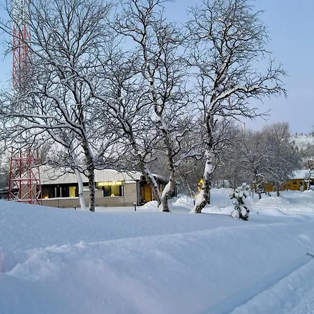 Arctic Raja Inn, Next To Norwegian Border Värdshus