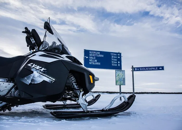 Arctic Raja Inn, Next To Norwegian Border אורחן