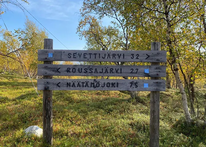 אורחן Arctic Raja Inn, Next To Norwegian Border Naatamo