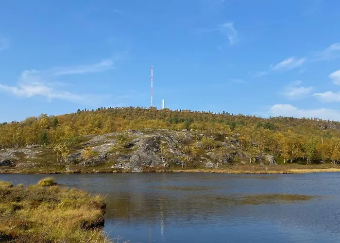 Arctic Raja Inn, Next To Norwegian Border Naatamo
