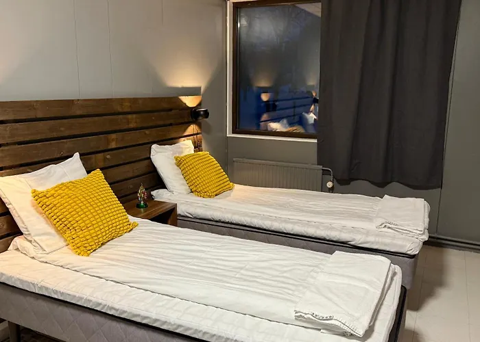 Arctic Raja Inn, Next To Norwegian Border * Naatamo